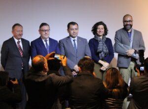 Yasna Provoste Instagram - ¡Mis felicitaciones y mejores deseos al rector de la @pucv_cl, Nelson Vásquez! Confío en que su liderazgo en la Red de Universidades Públicas no Estatales (G9) dará grandiosos frutos para nuestras comunidades, tal como lo está haciendo con @u_atacama, @umcecl y @usachoficial para el desarrollo educativo en nuestra región de Atacama👏🏽👏🏽