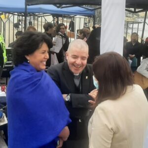 Yasna Provoste Instagram - El Día de las Glorias Navales es un legado que resuena especialmente en nuestras comunidades costeras. Así lo vivimos hoy en la comuna de Caldera compartiendo la calidez de los vecinos y vecinas mientras reconocemos con profundo respeto la historia de nuestro país.

La importancia del 21 de mayo para una ciudad puerto como Caldera es inmensa, y es también una oportunidad para recordar la vital conexión de nuestra gente con el mar, que ha sido fuente de vida, trabajo y desarrollo ✨.