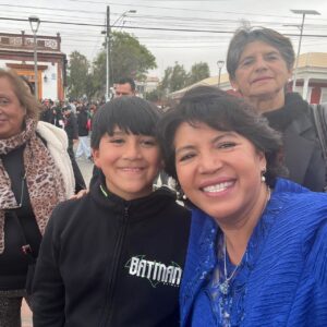 Yasna Provoste Instagram - El Día de las Glorias Navales es un legado que resuena especialmente en nuestras comunidades costeras. Así lo vivimos hoy en la comuna de Caldera compartiendo la calidez de los vecinos y vecinas mientras reconocemos con profundo respeto la historia de nuestro país.

La importancia del 21 de mayo para una ciudad puerto como Caldera es inmensa, y es también una oportunidad para recordar la vital conexión de nuestra gente con el mar, que ha sido fuente de vida, trabajo y desarrollo ✨.