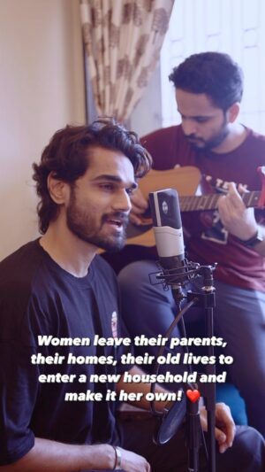 Yasser Desai Instagram - WOMEN!! 👑
@yolkstarr on guitars! 🔥❤️

#women #yasserdesai #unplugged #thereisaidit #maahive