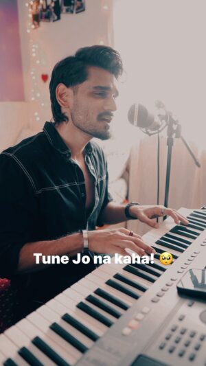 Yasser Desai Instagram - Iss sheher mein na apna thikana raha! 🤷‍♂️❤️
#yasserdesai #unplugged #tunejonakaha