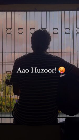 Yasser Desai Instagram - Jaise Sallu bhai ka galaxy apartment hai, waise meri yeh jagah hai! Will never leave this place! 😀❤️❤️

P.S - Main yaadon mein Rehna chahta hoon, Vivaadon mein nahi! 🤷‍♂️❤️

#yasserdesai #unplugged