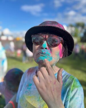 Yasuko Mitsuura Instagram - Colour Fest に行ってきました