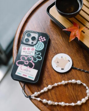 Yeh Ching Han Instagram - 一股暖流是從陰雨綿綿的山上喝茶開始。

Photo @pancw 
@casetify_taiwan #CASETiFY #CASETiFYTW