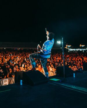 Yelawolf Instagram - Thank you @arizonabikeweek !!!! The show was unreal !!! And shout out to @heavensclosetphoenix and @elcaporalwesternwear for having some amazing digs 🎥 : @visualsbytyre #slumerican #lowfashion KILLERS @slumerican