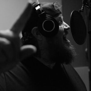 Yelawolf Instagram - TRAILER IN THE SKY produced by @malayho with my boy @jellyroll615 streaming on all platforms .. the fourth single off the double album WAR STORY coming soon … 🎥 : @visualsbytyre #slumerican