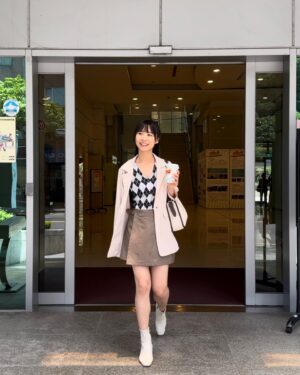 Yen-Ju Chen Instagram - 可因小事而感到成就感
別因小事感到自滿