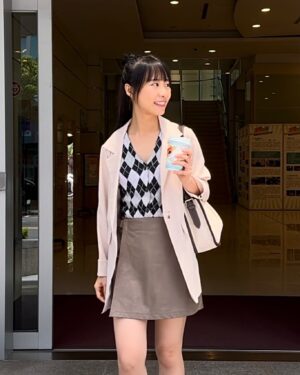 Yen-Ju Chen Instagram - 可因小事而感到成就感
別因小事感到自滿