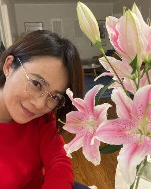 Yeo Yann Yann Instagram - Hi if you are down today, you can have some of my flower power. Fa!Fa!Fa! 🥰