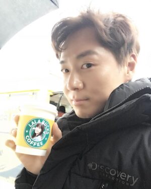 Yeon Jeong-hun Instagram - 비바람에 등장한 라라벅스!!!... 잘마시겠습니다~!!👍