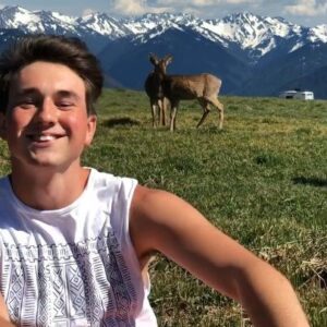 Yevgeniy Malyarchuk Instagram - ✨🦌Dancing with the Reindeers🦌✨ ✨
✨
✨
✨
#reindeer #mountains #nature #природа #олени #красота