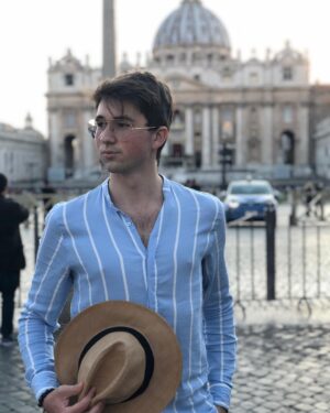Yevgeniy Malyarchuk Instagram - Even Michelangelo got paid for doing the Sistine Chapel. To those artists who say they’re doing it for the the love of art, I say : Get real 👌🏻🕊🇮🇹✨ - Gianni Versace #sistinechapel #vatican #michelangelo #versace