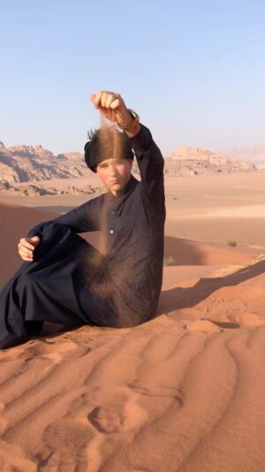 Yevgeniy Malyarchuk Instagram - Visiting Arrakis “as it was written..” Did you know that most of the desert scenes were filmed in the Wadi Rum desert in Jordan? 🏜️ #wadirum #jordan #dune #dunemovie #dune2