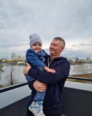Yevgeny Roizman Instagram - Наконец-то Марк до нас добрался!
Спасибо всем добрым людям, кто помогал.
Всё получилось.
Марк будет жить и вырастет добрым и сильным!

С @m_ugrekhelidze и @leyla.gus в @roizmanfond