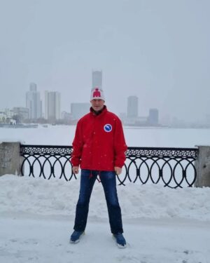 Yevgeny Roizman Instagram - Закончили приём. Только отдышался.
Завтра бегать приходите на Плотинку. Начнём в 10.00 от ротонды, пробежимся не торопясь, потом чаю попьём с пирогами.