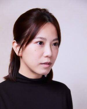 Yi-Chiao Liao Instagram - 《 #用生命影響生命》：
「把自己活成一道光，
因爲你不知道，
誰會藉着你的光，
走出了黑暗。

請保持心中的善良，
因爲你不知道，
誰會藉着你的善良，
走出了絕望。

請保持你心中的信仰，
因爲你不知道，
誰會藉着你的信仰，
走出了迷茫。

請相信自己的力量，
因爲你不知道，
誰會因爲相信你，
開始相信了自己。」

_印度詩人 #泰戈爾 

#兒童節快樂