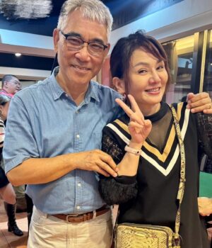 Yi Ling Wang Instagram - 歡樂的殺青酒🥂
我的老師
首部曲-燈塔水母的秘密

#方岑
#周曉涵
#寇家瑞
#段鈞豪
#張心妍
#林樹橋
#林書婷
#蘇彩翎
#jessie
