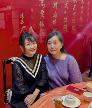 Yi Ling Wang Instagram - 歡樂的殺青酒🥂
我的老師
首部曲-燈塔水母的秘密

#方岑
#周曉涵
#寇家瑞
#段鈞豪
#張心妍
#林樹橋
#林書婷
#蘇彩翎
#jessie