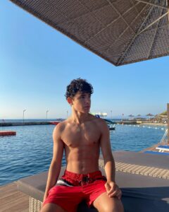 Yi?it Ka?an Yaz?c? Most Liked Photos and Posts