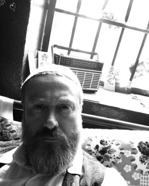 Yıldıray Şahinler Instagram - #TB ‘Yedinci Koğuştaki Mucize’ 2019. 
“Genç oluruz, yaşlı oluruz. Uzun oluruz kısa oluruz. İyi oluruz, kötü oluruz.” 
(Komedi Sanatı oyunundan)