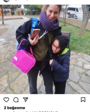 Yıldız Asyalı Instagram - Canım arkadaşım daha geçen parkta sohbet ettik..Huzuriçinde uyu ,ama o gün iyi görmemiştim seni keşke yardımcı olabilseydim 😔🙏 çok üzgünüm mekanın cennet olsun..#tiyatro @oguzboyvedat