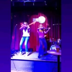 Yıldız Asyalı Instagram - Güzel köyümüzün güzel insanları,yüreğinize sağlık iyi ki varız @nonstopgumusluk @_emrahozener_ @otmaroo @filizasyali @necatasyali #sude