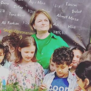 Yıldız Asyalı Instagram - Gözlerinde #Atatürk yüreğinde çocuklarımız ...Biz de sizin çocuklarınız canım öğretmenimiz @ondermerih