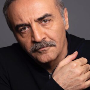 Yılmaz Erdoğan Instagram - Fotoğraflar gene Muhsin Akgün.. Eline sağlık... Bu arada çok sorulduğu için: Yeni şiirlerin sesli versiyonları yakında...