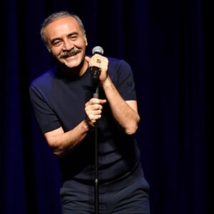 Yılmaz Erdoğan Instagram - Dün gece bizimle olan herkese teşekkürler. Münaşaka bu akşam 21.00’de BKM’de! #Münaşaka