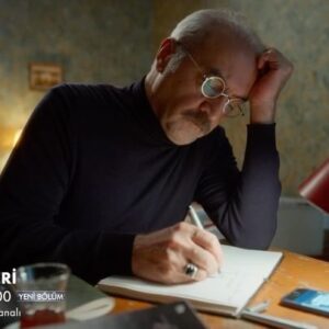 Yılmaz Erdoğan Instagram - Bir ucundan tuttum umudun, diğer ucu yanıyor olsa da…

#İnciTaneleri yeni bölümüyle 15 Şubat Perşembe akşamı saat 20.00’de @kanald’de!

@incitaneleribkm @bkmonline