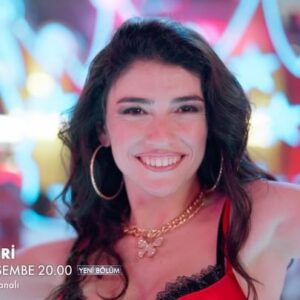 Yılmaz Erdoğan Instagram - 18 Nisan Perşembe akşamı saat 20.00’de @kanald’de görüşmek üzere. #İnciTaneleri @incitaneleribkm