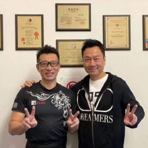 Yiu-Cheung Lai Instagram - 長年勞累 總要修正一下筋骨 @clmhk_raymondlee 多謝師傅調理 全身輕鬆
