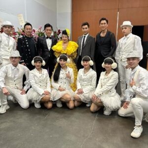 Yiu-Cheung Lai Instagram - 多謝新加坡的觀眾朋友們的熱情支持，共同渡過一個難忘、歡樂的晚上！祝大家母親節快樂🎉