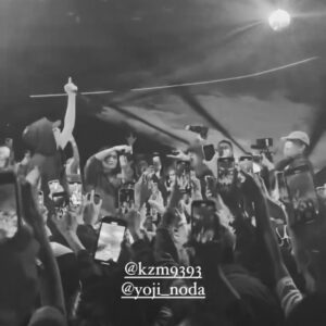 Yojiro Noda Instagram - 楽しかった。
一生青いままでいようっと思った夜でした。
カズマありがとう。
EVERGREEN、続く。

#EVERGREEN
#エバグリ

📷 @wataru__fukaya