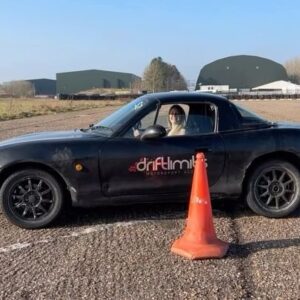 Yolanda Lynes Instagram - A quick little session at @drift_limits today 

Thank u 🎥 @jessica.barfoot 💕 
#driftlimits