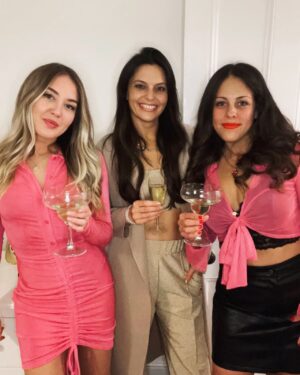 Yolanda Lynes Instagram - Birthday/birthweek photo dump 💌 

Thank you to everyone who helped me celebrate my birth-week/month with me 🥳🏎🏁🏆🦂🍌 

I appreciate all the love 💖 messages, cards and gifts 🥰 and love all my family and friends so much 💘 

I am also just sooo grateful to myself, for beating my family at gokarting 🏎🏁🏆❤️😜 

Thanks also to @jin_nilsson @dan_kapp and @theaubreylondon for a fab night of cocktails 🍸🍹and also to @annasma310 @wyldclub for our girls night out 🥰 I hope our in-car singing videos never make it onto the internet 🤞🏼

Thank you everyone 🥰 xxx 

#ValentinesDayAccident #Nov14th