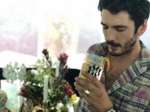 Yon González Instagram - Sentir, experimentar, combinar. Muchas veces... esa es la clave. 
#RoyalBlissMBFWM @royalbliss_es