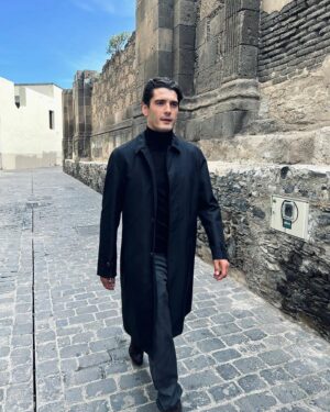 Yon González Instagram - Preparado para el invierno de la mano de @herno_official #Herno #FW22 #ModernVintage #UrbanOuterwearCouture 

*ADV
