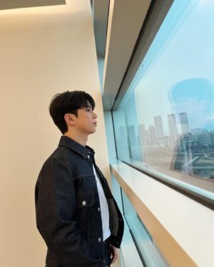 Yoo Hwe-seung Instagram - 밀.셀.🫢
#엔플라잉#유회승#게으른#나#4탄