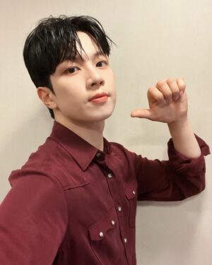 Yoo Hwe-seung Instagram - we’re
he‘re
👍
#엔플라잉#콘서트#in#hongkong