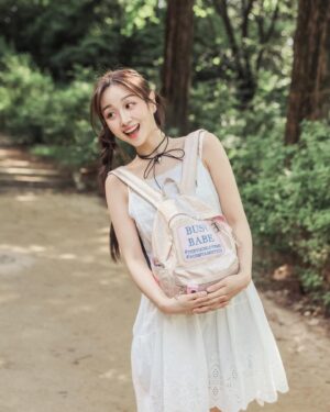Yoo Ji-Yeon Instagram - 왕!!!신!!!나!!!!!🍀
.
.
.
.
#여름 #여름스냅 #스냅 #스냅사진 #스냅촬영 #촬영 #사진 #일상