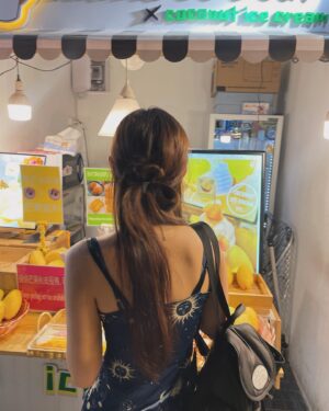 Yoo Ji-Yeon Instagram - #방콕 1-2🥵🔥
.
.
.
.
#방콕여행 #방콕맛집 #태국 #태국여행 #야시장 #쩟페어야시장 #여행