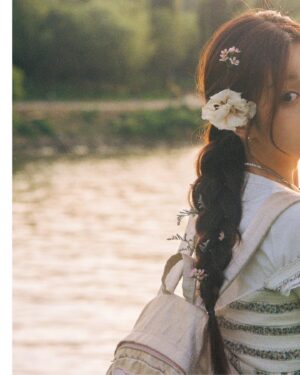 Yoo Ji-Yeon Instagram - #여름스냅 ☀️💐🌳🌱✨💛