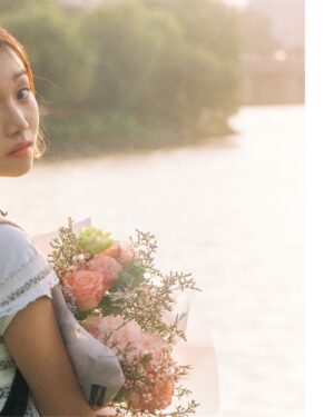 Yoo Ji-Yeon Instagram - #여름스냅 ☀️💐🌳🌱✨💛
