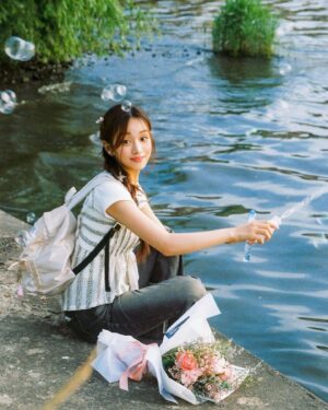 Yoo Ji-Yeon Instagram - #여름스냅 ☀️💐🌳🌱✨💛