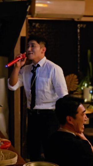 Yoo Se-yoon Instagram - 금요일이다