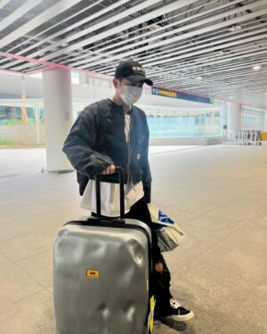 Yoo Se-yoon Instagram - 토트넘 스타디움 생선까스 존맛탱☺️❤️