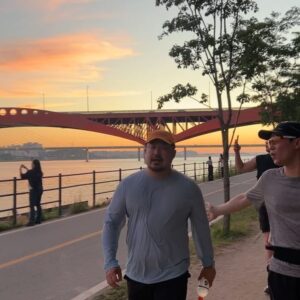 Yoo Se-yoon Instagram - 러닝모임 궁시렁궁시런 🫢
뛰면서 수다수다 너무 좋당
뛰기 좋은 곳 추천 좀 해주세용☺️
