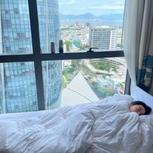 Yoon Hyun-soo Instagram - 행복한 베트남🇻🇳😌