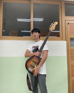 Yoon Jae-chan Instagram - 9화!!!오늘도 역시나 재밌겠다
#tvn #반짝이는워터멜론 #강현율